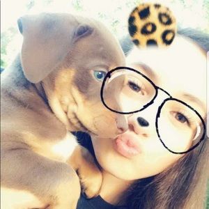 Meet your Posher, Leticia